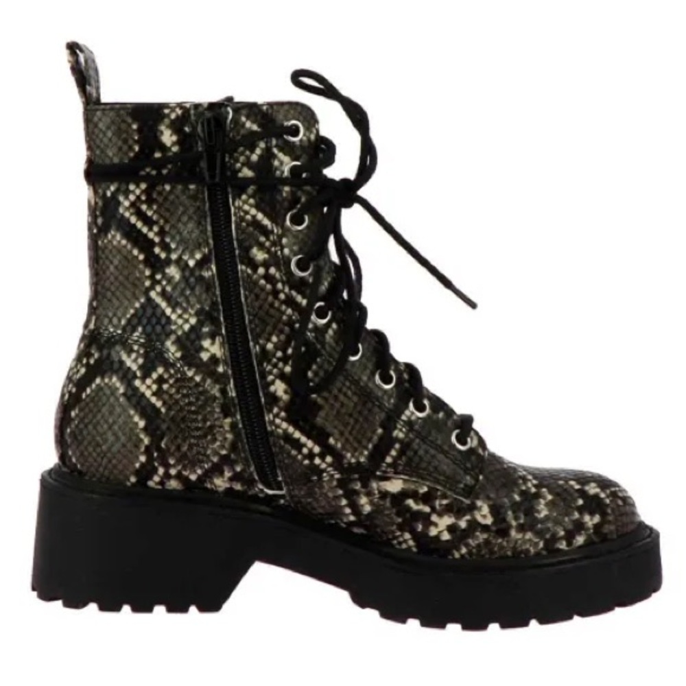 Steve Madden Tornado Snake skin boots